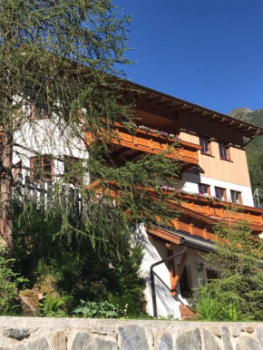 Haus am Steinbockzentrum, Sankt Leonhard Im Pitztal